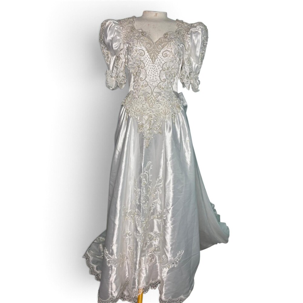 Bonny Vintage Wedding Dress Size 8 White Satin Lace Beaded Ball Gown Puff